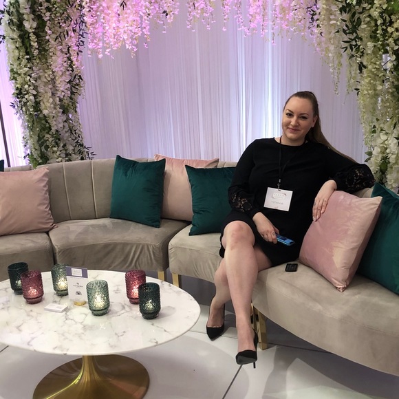 Meet your Posher, Kelsey - Picture 1 of 2